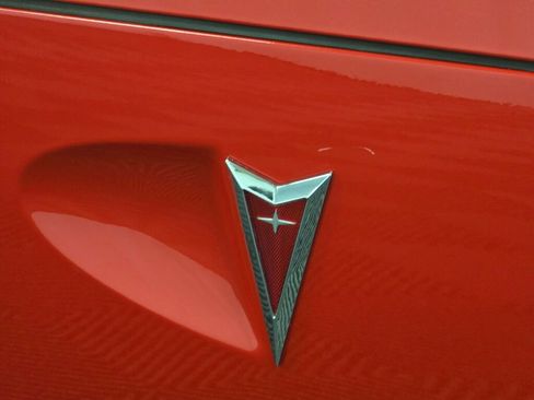 Used 2009 Pontiac Solstice GXP w/ Club Sport Package image 36