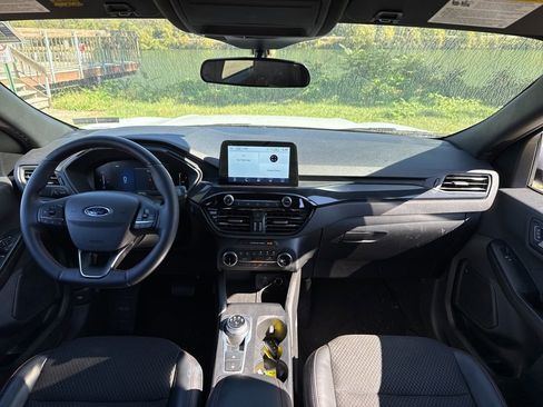 Used 2025 Ford Escape ST-Line Elite image 7