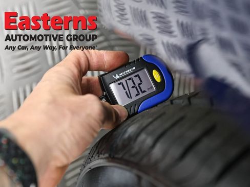 Used 2019 Tesla Model 3 Standard Range image 23