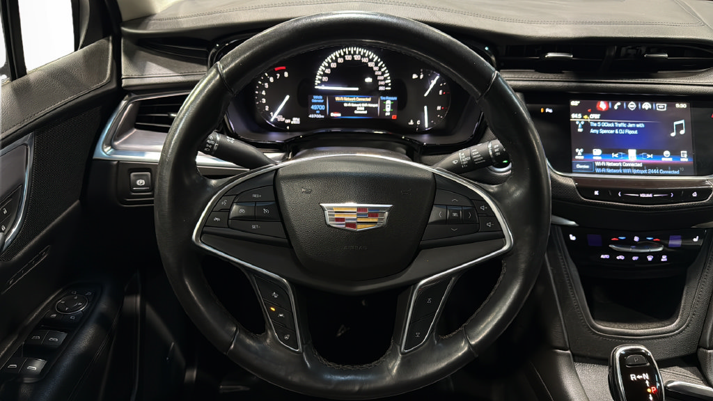 Used 2018 Cadillac XT5 Luxury w/ Driver Awareness Package AWD/4WD image 19