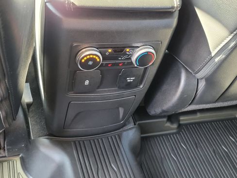 Used 2022 Ford Explorer Limited w/ Equipment Group 301A AWD/4WD image 22