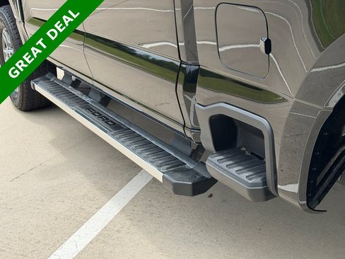Used 2025 Ford F250 Lariat AWD/4WD image 11