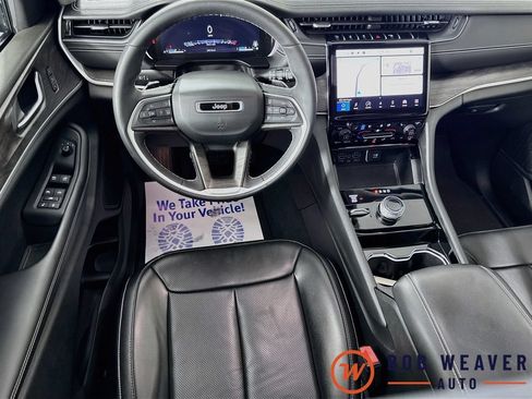 Used 2023 Jeep Grand Cherokee Limited w/ Luxury Tech Group II AWD/4WD image 28