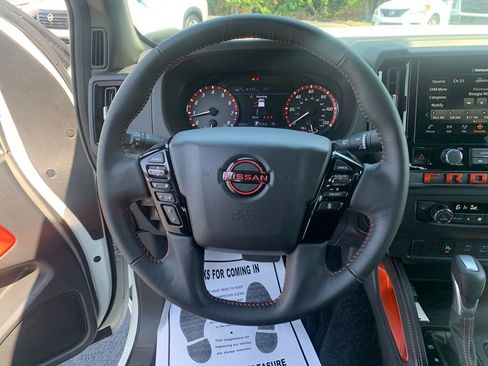 Used 2025 Nissan Frontier Pro-X RWD image 23