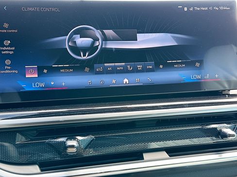 New 2026 BMW X5 sDrive40i w/ M Sport Package image 13