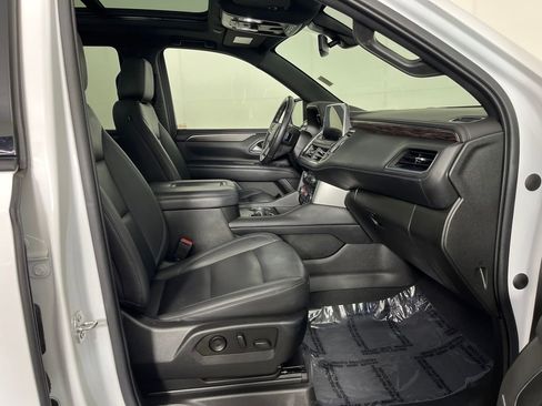 Used 2022 Chevrolet Tahoe Z71 w/ Z71 Off-Road Package image 18