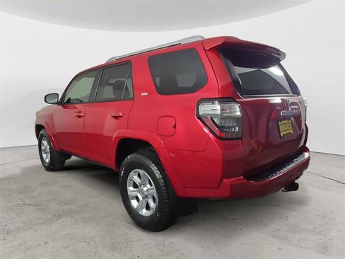 Used 2016 Toyota 4Runner SR5 image 3