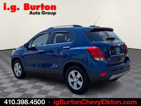 Certified 2020 Chevrolet Trax LT w/ LT Convenience Package FWD image 4