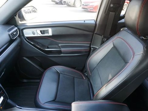 Certified 2023 Ford Explorer ST-Line w/ Class IV Trailer Tow Package image 35