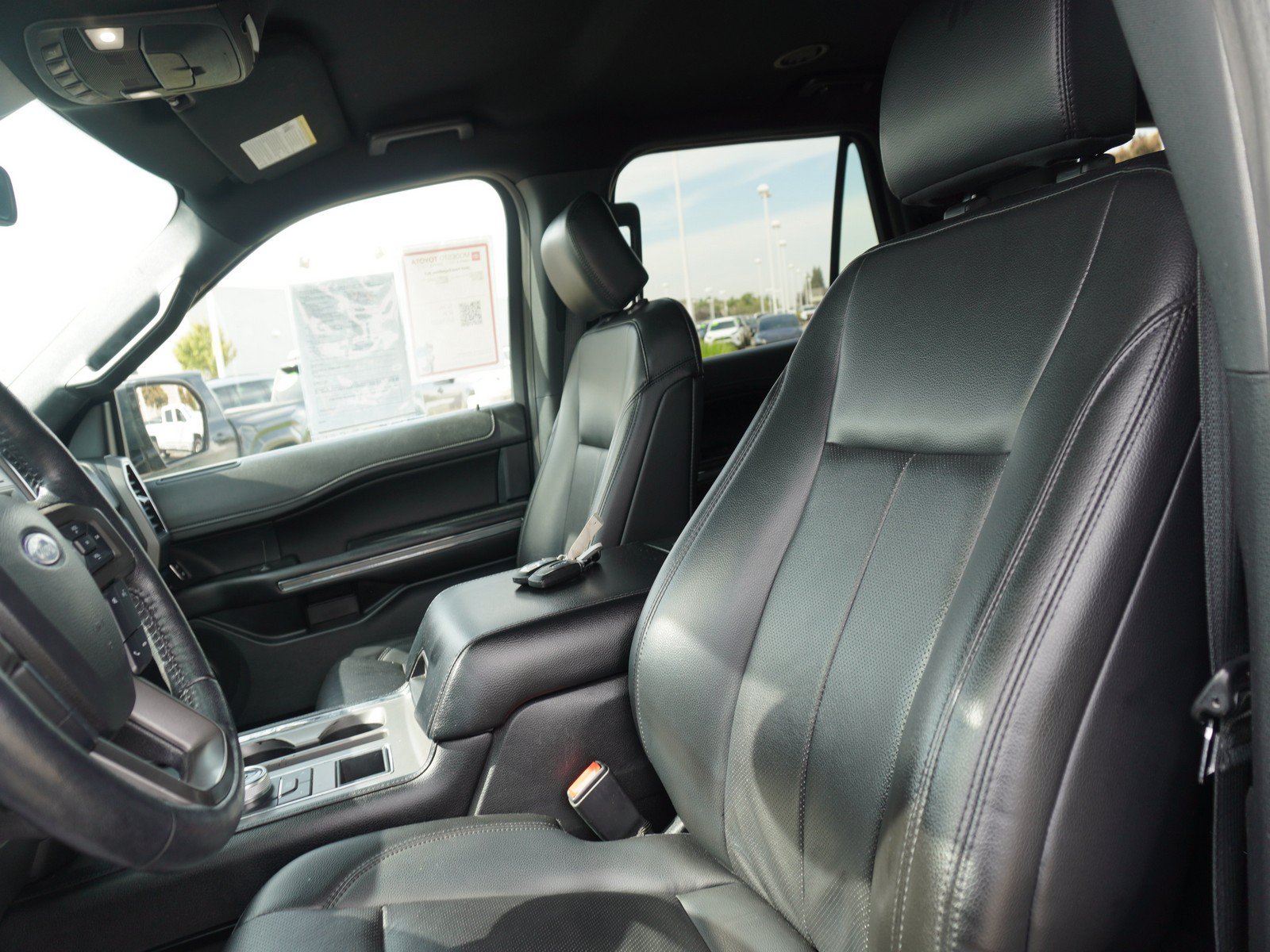 Used 2019 Ford Expedition XLT w/ Equipment Group 202A RWD image 25