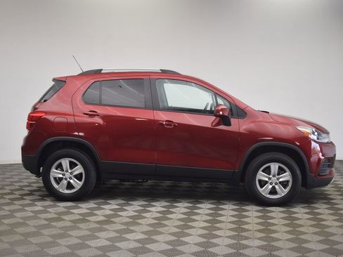 Used 2021 Chevrolet Trax LT w/ Driver Confidence Package image 10