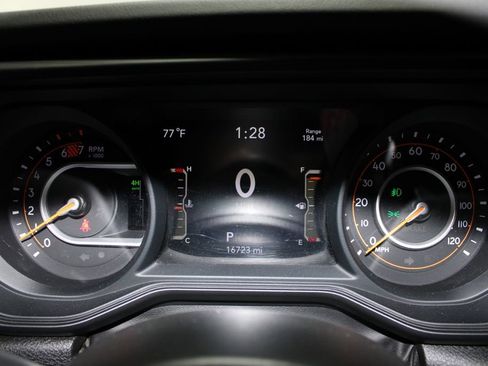 Used 2024 Jeep Wrangler Unlimited Rubicon 392 image 16