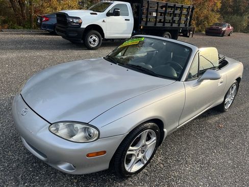 Used 2005 MAZDA MX-5 Miata LS image 6