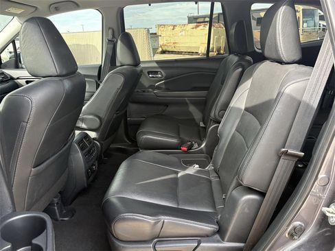 Used 2020 Honda Pilot Elite image 25