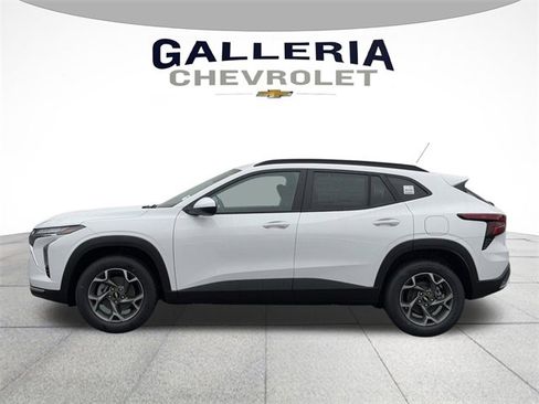 New 2026 Chevrolet Trax LT image 4