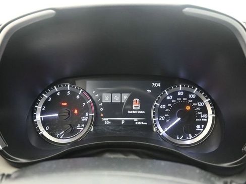 Used 2023 Toyota Highlander XLE image 12