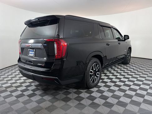 Used 2023 GMC Yukon XL AT4 w/ AT4 Premium Plus Package AWD/4WD image 3