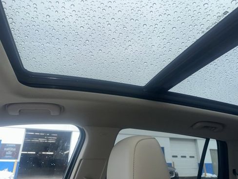 Used 2018 Buick Envision Premium w/ Driver Confidence Package image 12