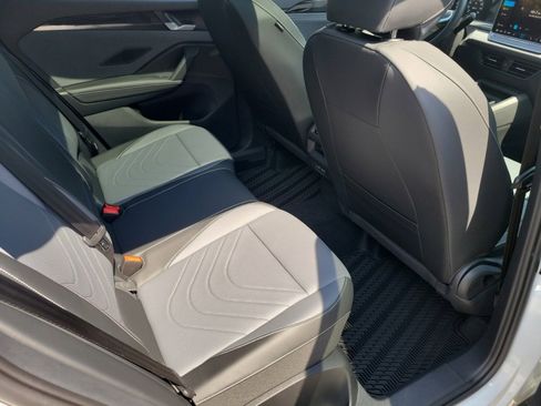 New 2026 Volkswagen Tiguan SE FWD image 29