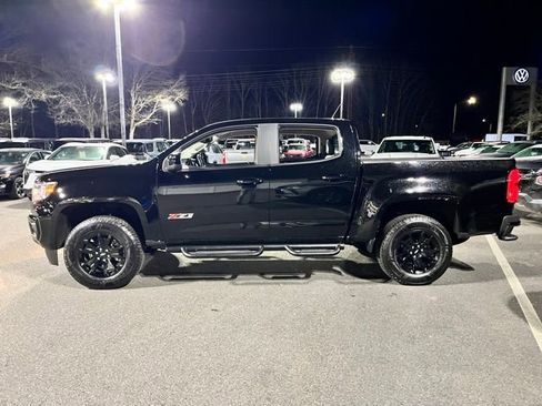 Used 2022 Chevrolet Colorado Z71 w/ Z71 Midnight Edition image 10