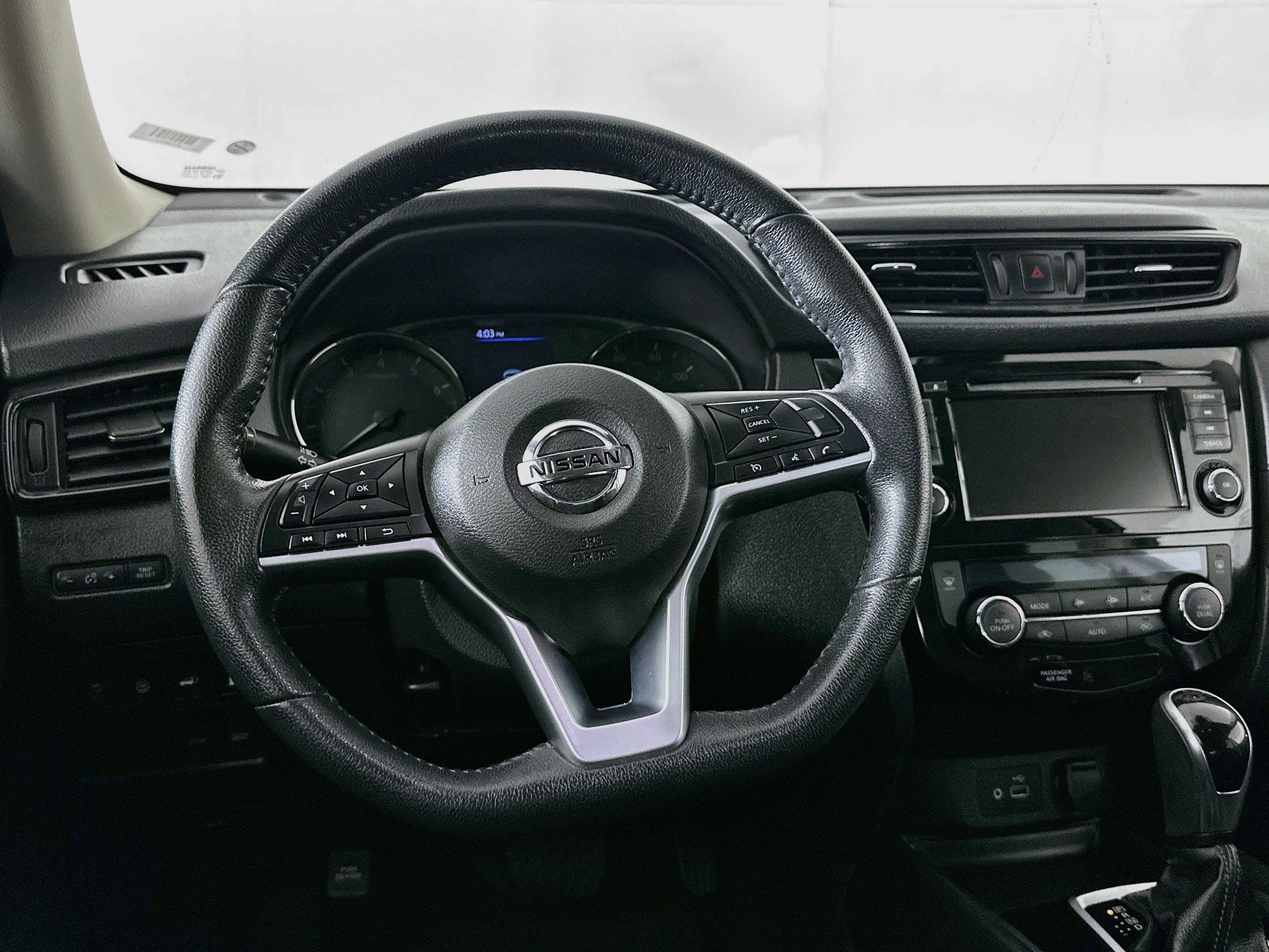 Used 2019 Nissan Rogue SV FWD image 17
