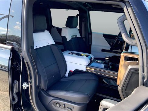 Used 2024 GMC Hummer EV 3X w/ LPO, Illumination Package AWD/4WD image 8