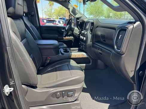 Used 2023 GMC Sierra 2500 Denali w/ Denali Black Diamond Edition AWD/4WD image 25