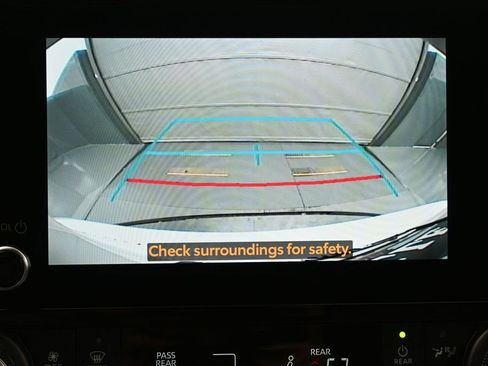 Used 2023 Toyota Highlander L FWD image 21