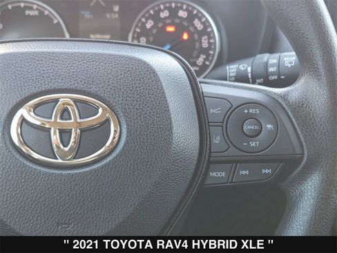 Used 2021 Toyota RAV4 XLE image 23