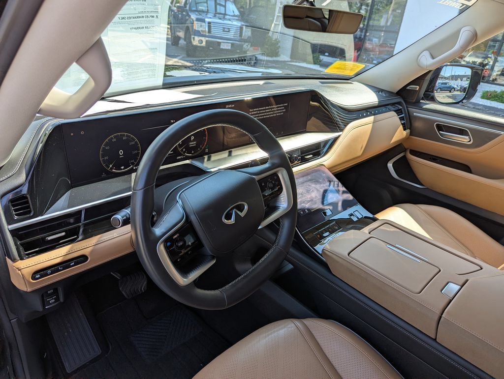 Used 2025 INFINITI QX80 Luxe AWD/4WD image 12