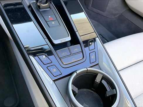 Used 2023 Porsche 911 Carrera GTS w/ Premium Package image 38