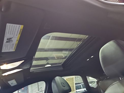 Certified 2024 BMW i4 M50 image 31