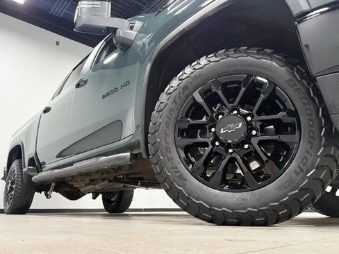 Used 2025 Chevrolet Silverado 2500 LT w/ Trail Boss Package AWD/4WD image 3
