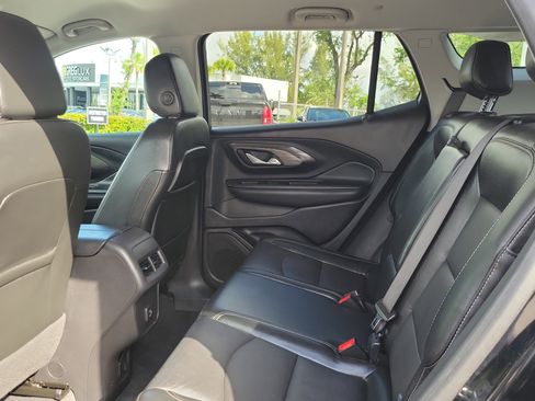 Used 2024 GMC Terrain SLT FWD image 13