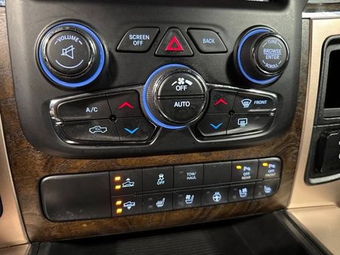Used 2015 RAM 1500 Laramie Longhorn w/ Convenience Group AWD/4WD image 18