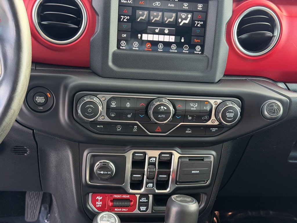 Used 2021 Jeep Wrangler Unlimited Rubicon w/ Cold Weather Group AWD/4WD image 16