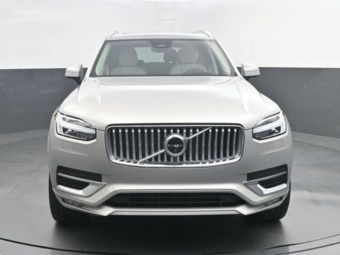 Certified 2025 Volvo XC90 B6 Ultra w/ Protection Package AWD/4WD image 10