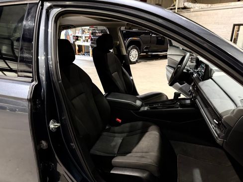 Used 2023 Honda Accord EX image 27