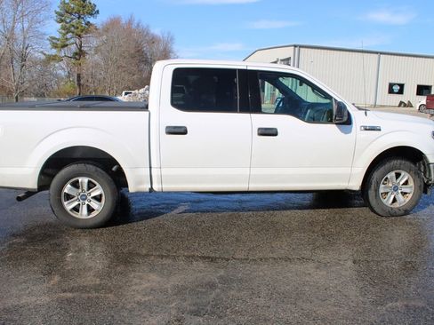 Used 2018 Ford F150 XLT w/ Equipment Group 301A Mid image 9