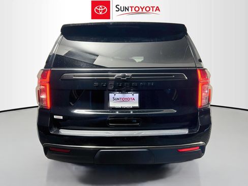Used 2022 Chevrolet Suburban Z71 AWD/4WD image 5