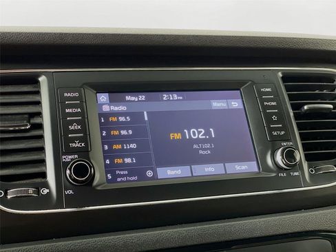 Used 2019 Kia Sedona LX FWD image 17