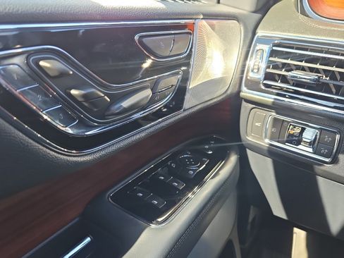 Used 2022 Lincoln Navigator Reserve AWD/4WD image 24
