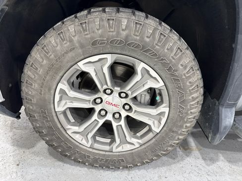 Certified 2024 GMC Sierra 1500 SLT w/ LPO, GMC Protection Package AWD/4WD image 10