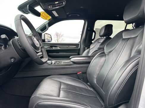Used 2022 Jeep Wagoneer Series III w/ Flexible Seating Group AWD/4WD image 47