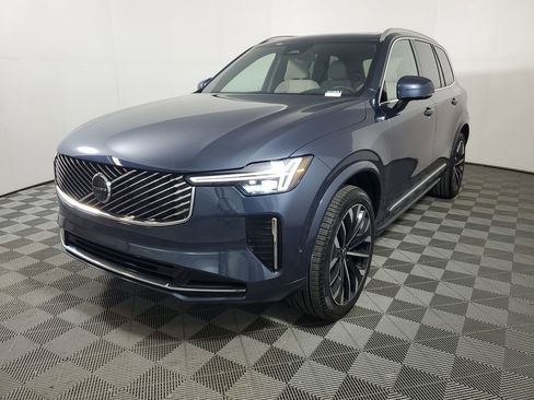 Used 2026 Volvo XC90 B6 Plus w/ Protection Package Premier AWD/4WD image 4