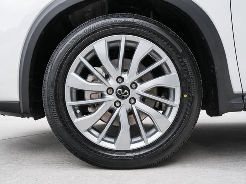 Certified 2023 INFINITI QX50 Luxe FWD image 29