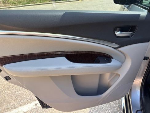 Used 2020 Acura MDX FWD image 34