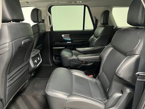 Used 2025 Ford Expedition Max Platinum image 46