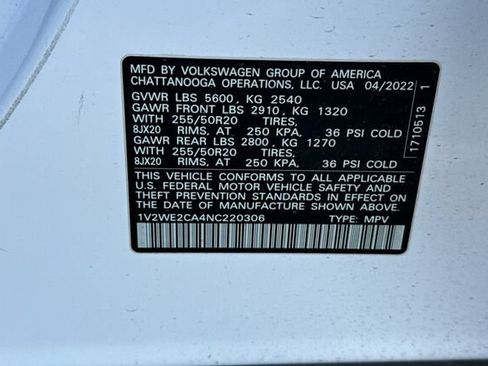 Certified 2022 Volkswagen Atlas Cross Sport SE FWD image 29