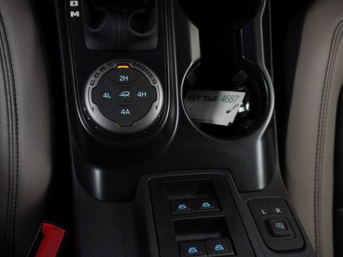 Used 2022 Ford Bronco Wildtrak AWD/4WD image 36